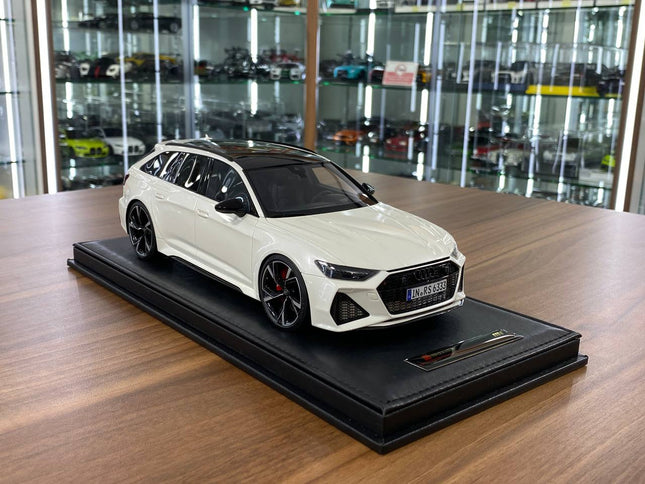 Motorhelix Audi RS6 Avant White 1:18 Resin Model Limited 99 - detailed collector display model