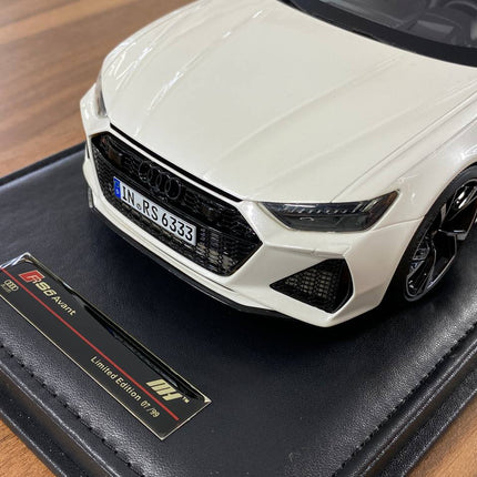 Motorhelix Audi RS6 Avant White 1:18 Resin Model Limited 99 - scale model collectible piece