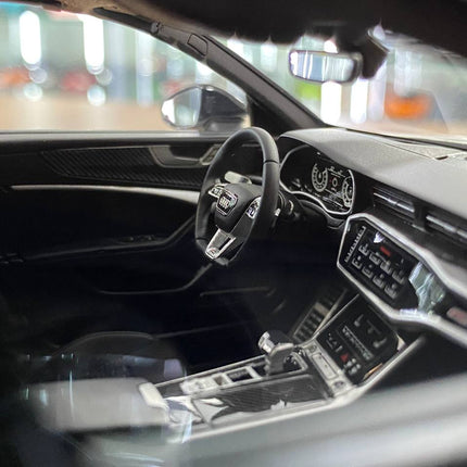 Motorhelix Audi RS6 Avant White 1:18 Resin Model Limited 99 - hand-finished display model