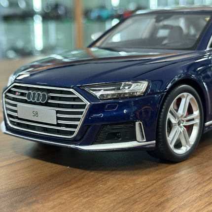 GT Spirit 1:18 Resin Audi S8 2020 Navarra Blue Limited Edition - scale model for display