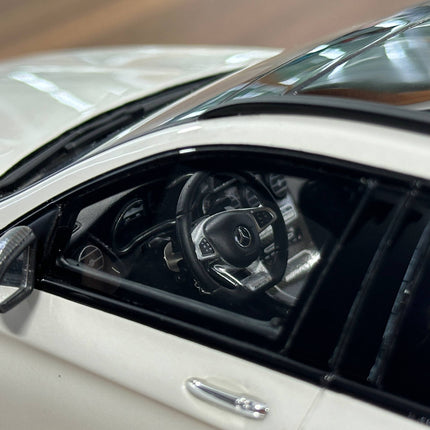 GT Spirit 1/18 Mercedes-Benz GLC 63S Resin Model White Limited Edition - scale model collectible piece