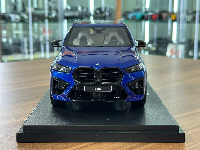 GT Spirit 1:18 BMW X5 M Competition 2023 Marina Bay Blue Metallic Limited Edition - studio product photo of the scale model