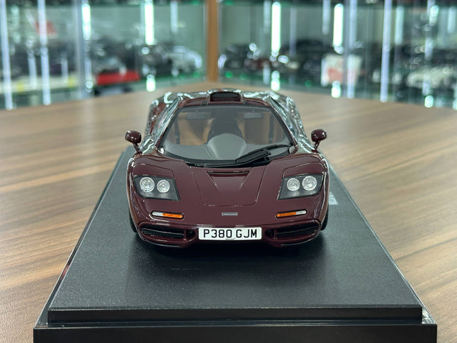 GT Spirit McLaren F1 1992 1:18 Resin Diecast Model Car Burgundy Limited 999 Pcs - studio product photo of the scale model