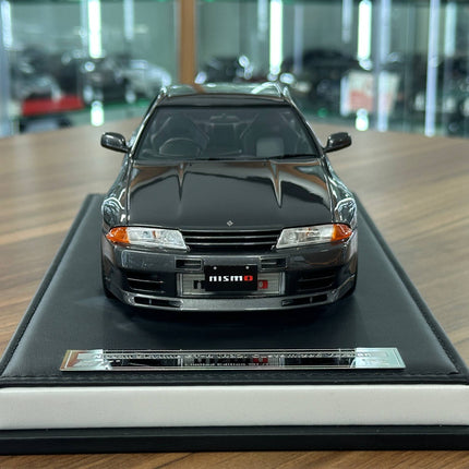 Motorhelix Nissan Skyline GT-R R32 Nismo Custom 1:18 Resin Model Gun Grey Metallic - studio product photo of the scale model