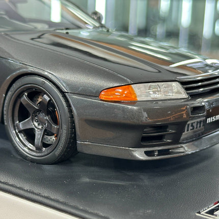 Motorhelix Nissan Skyline GT-R R32 Nismo Custom 1:18 Resin Model Gun Grey Metallic - collector edition scale model