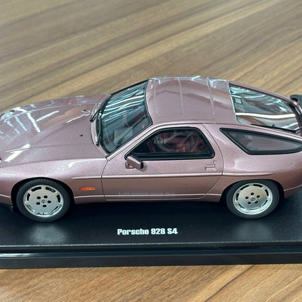 GT Spirit 1:18 Resin Porsche 928 S4 1980 Cassis Red Metallic Diecast Model Car - scale model for display