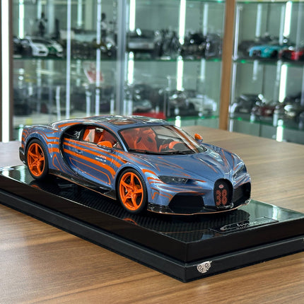 MR Collection Bugatti Chiron Super Sport 1:18 Resin Model Car Zebra Paint - detailed collector display model