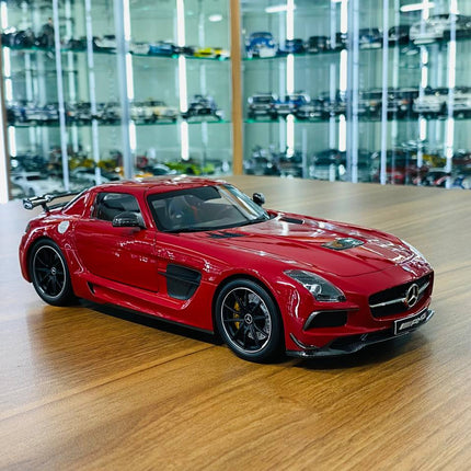 Minichamps Exclusive Mercedes-Benz SLS AMG Black Series 2013 1/18 Diecast Red - detailed collector display model