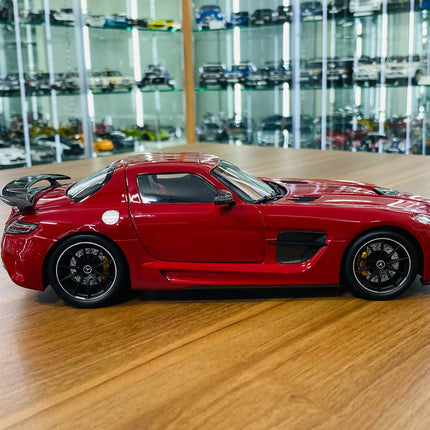 Minichamps Exclusive Mercedes-Benz SLS AMG Black Series 2013 1/18 Diecast Red - collectible scale model car