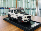 MotorHelix Mercedes-Benz Brabus 900 Rocket 1/18 Resin Model Pearl White Carbon - detailed collector display model