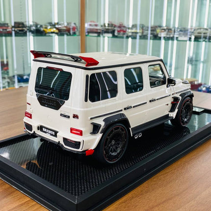 MotorHelix Mercedes-Benz Brabus 900 Rocket 1/18 Resin Model Pearl White Carbon - premium collector scale model