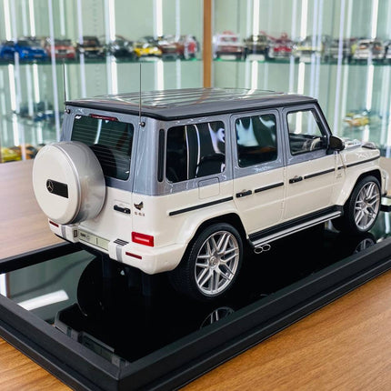 Motor Helix Mercedes Benz G63 AMG UAE Golden Jubilee Edition 1:18 Resin Model Car Silver White - premium collector scale mode