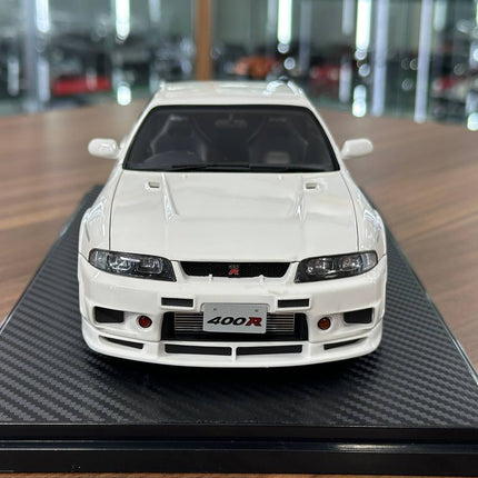 Ignition Model 1/18 Nissan Skyline GT-R R33 Nismo 400R White Resin - studio product photo of the scale model