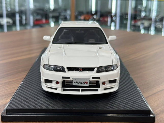 Ignition Model 1/18 Nissan Skyline GT-R R33 Nismo 400R White Resin - studio product photo of the scale model
