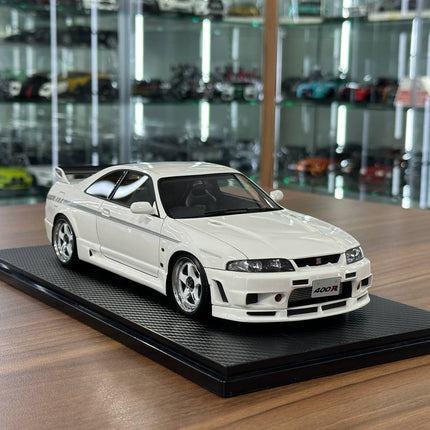Ignition Model 1/18 Nissan Skyline GT-R R33 Nismo 400R White Resin - detailed collector display model