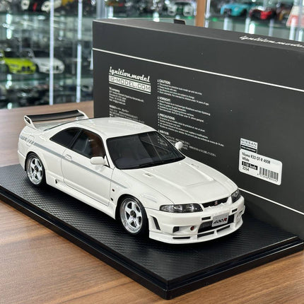 Ignition Model 1/18 Nissan Skyline GT-R R33 Nismo 400R White Resin - hand-finished display model
