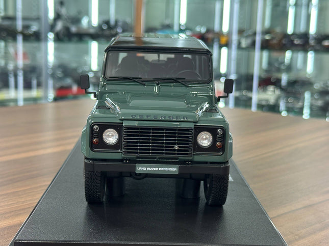 GT Spirit Land Rover Defender 110 Station Wagon 1:18 Grey - studio product photo of the scale model