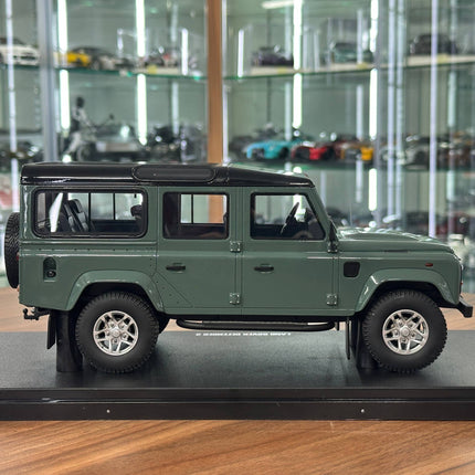 GT Spirit Land Rover Defender 110 Station Wagon 1:18 Grey - collectible scale model car