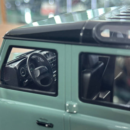 GT Spirit Land Rover Defender 110 Station Wagon 1:18 Grey - collector edition scale model