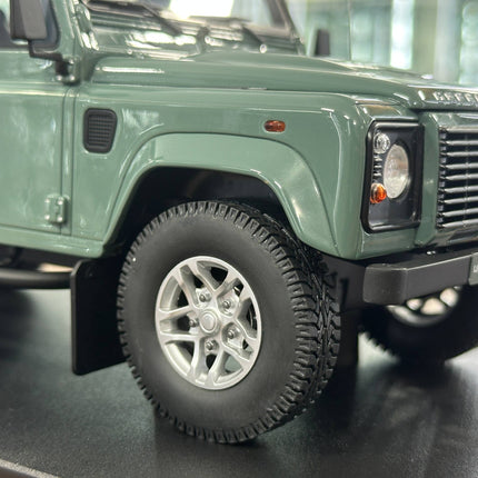 GT Spirit Land Rover Defender 110 Station Wagon 1:18 Grey - scale model collectible piece