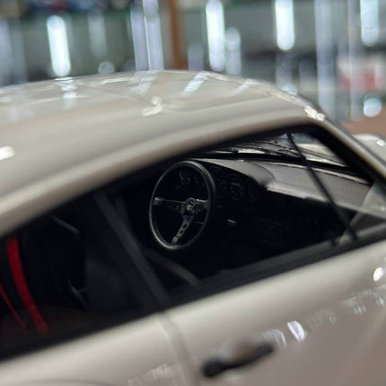 Ignition Model Porsche 964 RWB 1:18 Resin Model White - collector edition scale model