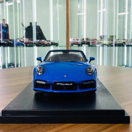 GT Spirit Porsche 911 Turbo S 992 Convertible 2019 1:18 Resin Limited Edition Blue - studio product photo of the scale model