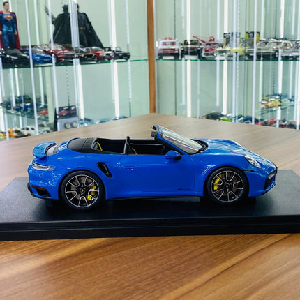 GT Spirit Porsche 911 Turbo S 992 Convertible 2019 1:18 Resin Limited Edition Blue - collectible scale model car