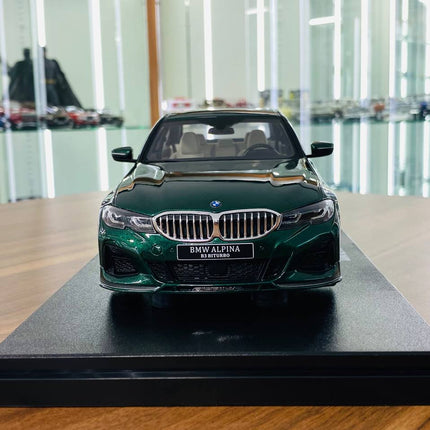 GT Spirit BMW Alpina B3 Sedan 1:18 Resin Model Dark Green - studio product photo of the scale model