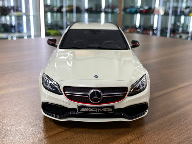 GT Spirit 1:18 Mercedes-Benz AMG C63s S205 T-Modell 2015 White Limited Ed. - studio product photo of the scale model