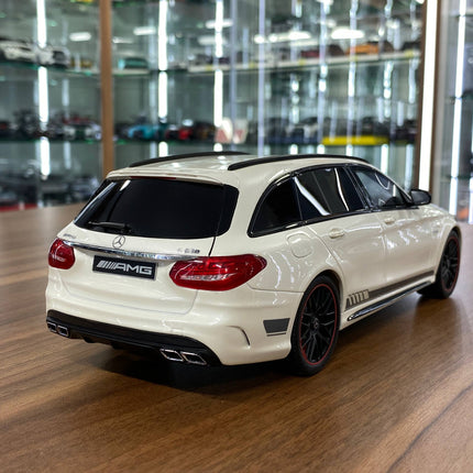 GT Spirit 1:18 Mercedes-Benz AMG C63s S205 T-Modell 2015 White Limited Ed. - fine detailed model replica