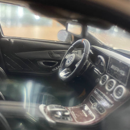 GT Spirit 1:18 Mercedes-Benz AMG C63s S205 T-Modell 2015 White Limited Ed. - scale model collectible piece