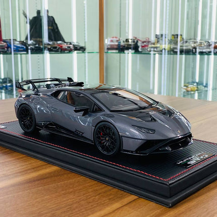 MR Collection Lamborghini Huracan STO 1/18 Resin Model Grigio Telesto - detailed collector display model
