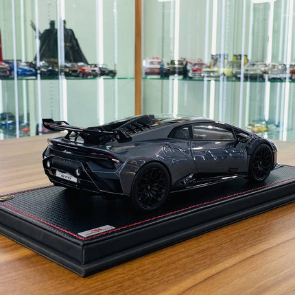 MR Collection Lamborghini Huracan STO 1/18 Resin Model Grigio Telesto - fine detailed model replica