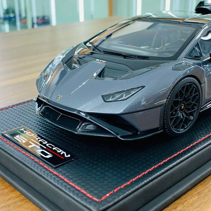 MR Collection Lamborghini Huracan STO 1/18 Resin Model Grigio Telesto - detailed die-cast style model
