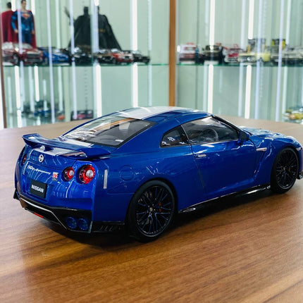 MotorHelix 1/18 Nissan GT-R R35 50th Anniversary Wangan Blue Diecast Model - fine detailed model replica