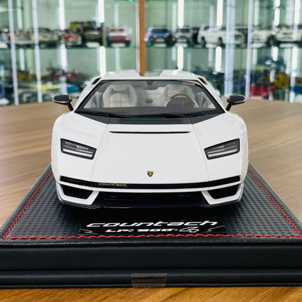 Lamborghini Countach LPi 800-4 1:18 White Resin Model | MR Collection - studio product photo of the scale model