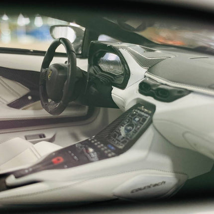 Lamborghini Countach LPi 800-4 1:18 White Resin Model | MR Collection - showroom-quality model replica