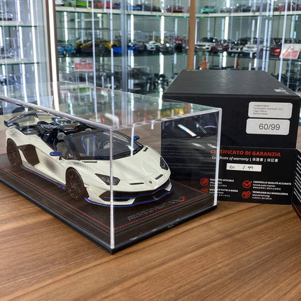 1/18 Resin Lamborghini Aventador SVJ Roadster Xago Edition Bianco Asopo – MR Collection Limited 99 - collector edition scale 