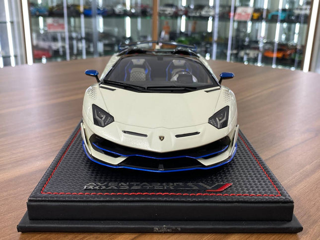 1/18 Resin Lamborghini Aventador SVJ Roadster Xago Edition Bianco Asopo – MR Collection Limited 99 - studio product photo of 