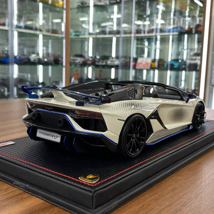 1/18 Resin Lamborghini Aventador SVJ Roadster Xago Edition Bianco Asopo – MR Collection Limited 99 - fine detailed model repl