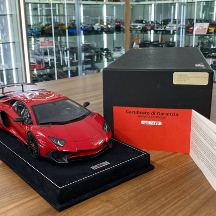 MR Collection 1/18 Lamborghini Aventador LP750-4 Superveloce Rosso Bia - collector edition scale model