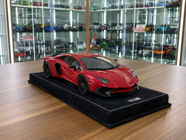 MR Collection 1/18 Lamborghini Aventador LP750-4 Superveloce Rosso Bia - detailed collector display model