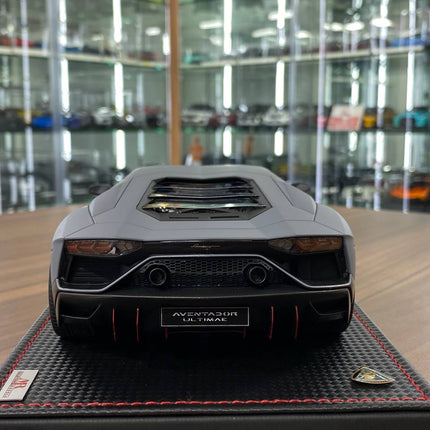 MR Collection Models 1:18 Resin Lamborghini Aventador ULTIMATE Grigio Acheso - premium collector scale model