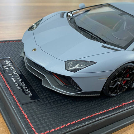 MR Collection Models 1:18 Resin Lamborghini Aventador ULTIMATE Grigio Acheso - detailed die-cast style model