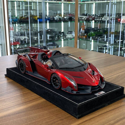 MR Collection 1/18 Lamborghini Veneno Rosso Veneno Resin Model Car - detailed collector display model