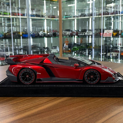 MR Collection 1/18 Lamborghini Veneno Rosso Veneno Resin Model Car - collectible scale model car