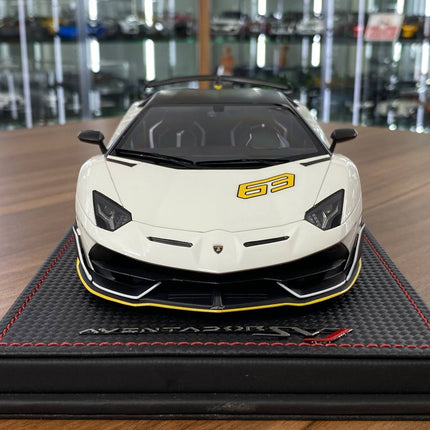 MR Collection 1/18 Resin Lamborghini Aventador Roadster SVJ #63 Bianco Isis - studio product photo of the scale model