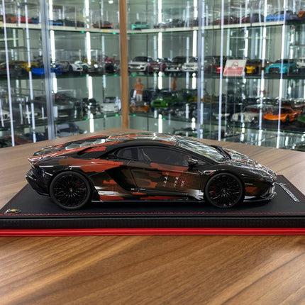MR Collection Lamborghini Aventador S 1/18 Resin Black & Mix - collectible scale model car