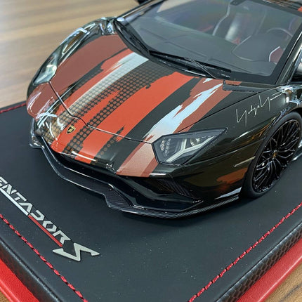 MR Collection Lamborghini Aventador S 1/18 Resin Black & Mix - detailed die-cast style model