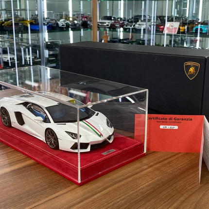 MR Collection 1/18 Resin Lamborghini Aventador White Sealed Model - showroom-quality model replica